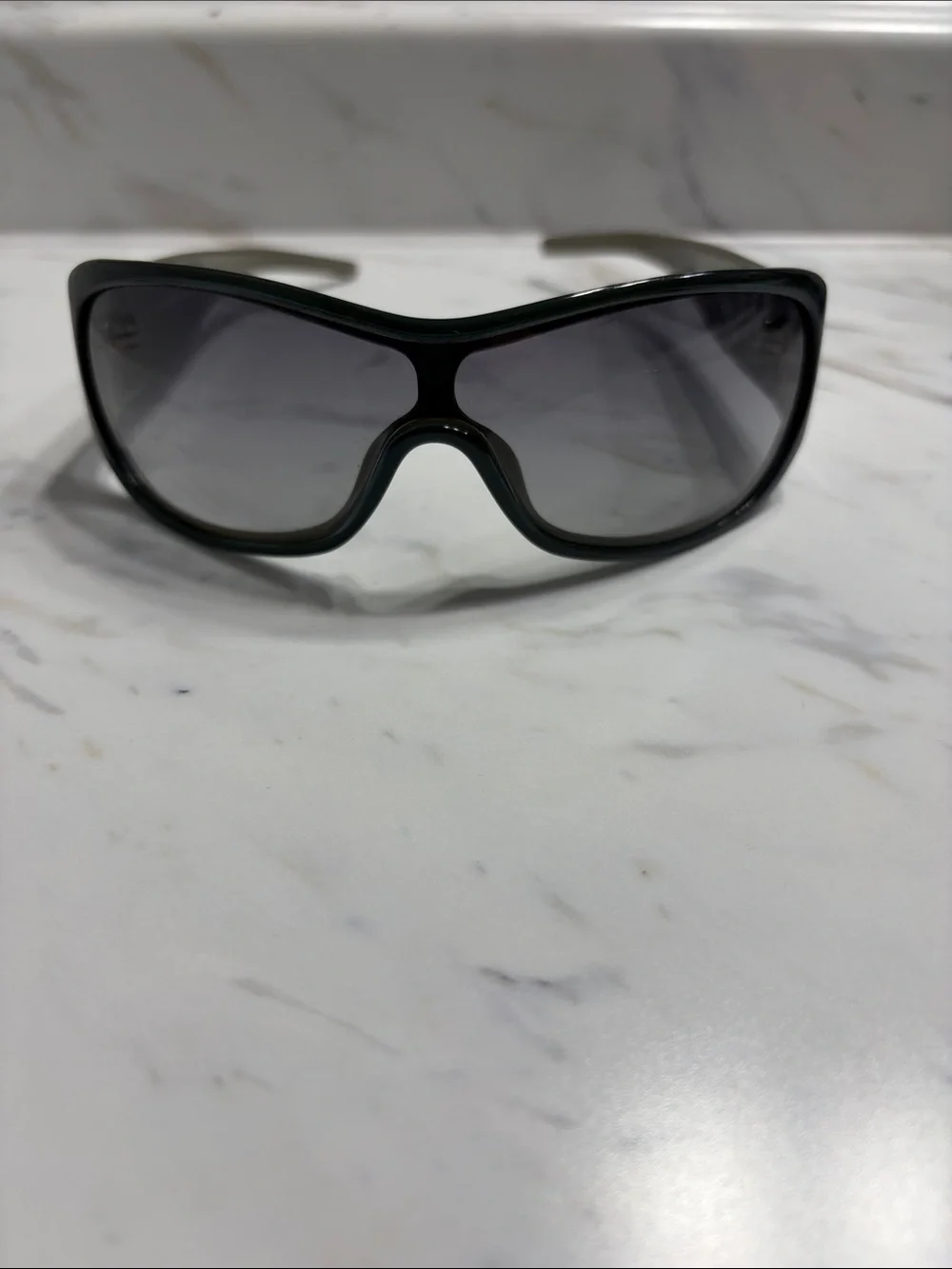 Burberry Black Frame Gray Gradient Lens Sunglasses